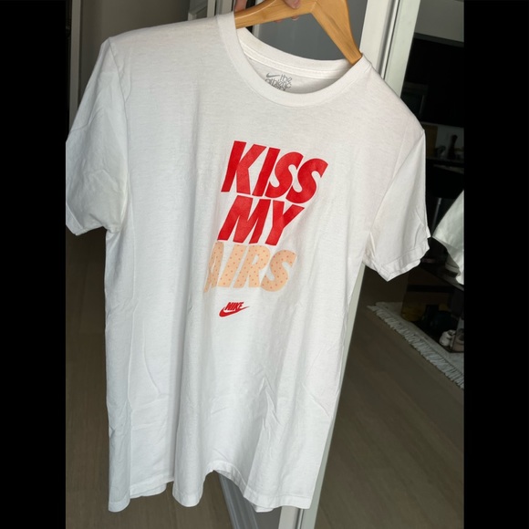 Nike Tee - Picture 3 of 4